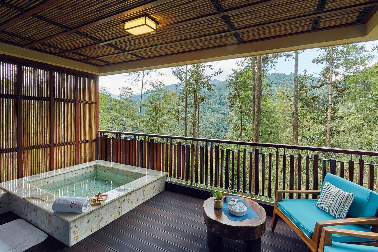 Longmen Crosswaters Ecolodge & Spa מראה חיצוני תמונה