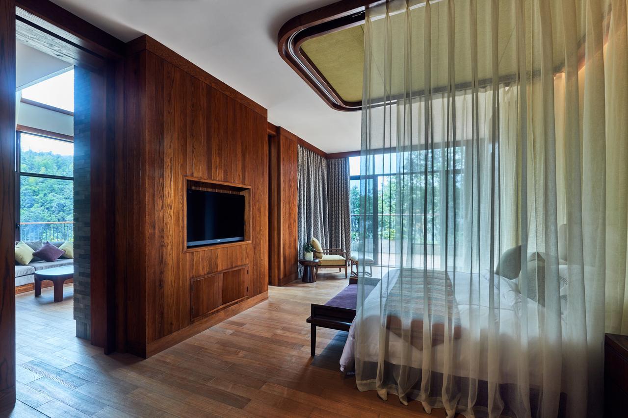 Longmen Crosswaters Ecolodge & Spa מראה חיצוני תמונה