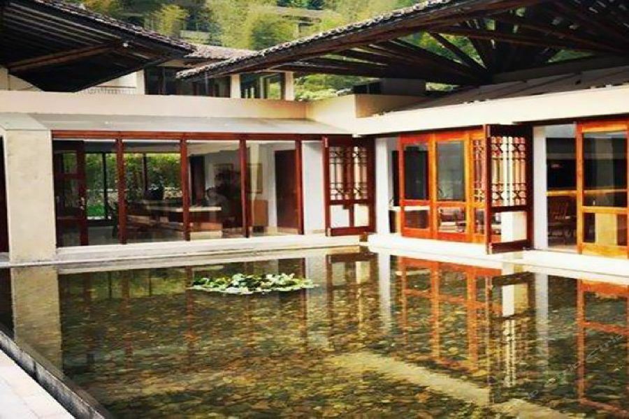 Longmen Crosswaters Ecolodge & Spa מראה חיצוני תמונה