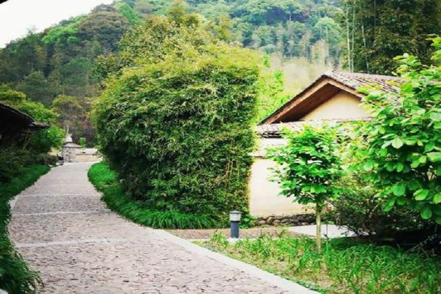 Longmen Crosswaters Ecolodge & Spa מראה חיצוני תמונה